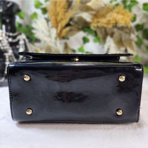 New Black Quilted Bag with Matching Wallet - Picture 5 of 17